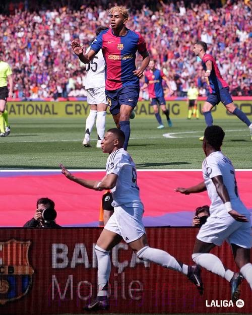 弗里克对皇马取得四连胜 再胜一次可追平瓜帅纪录 弗里克对皇马取得四连胜 再胜一次可追平瓜帅纪录